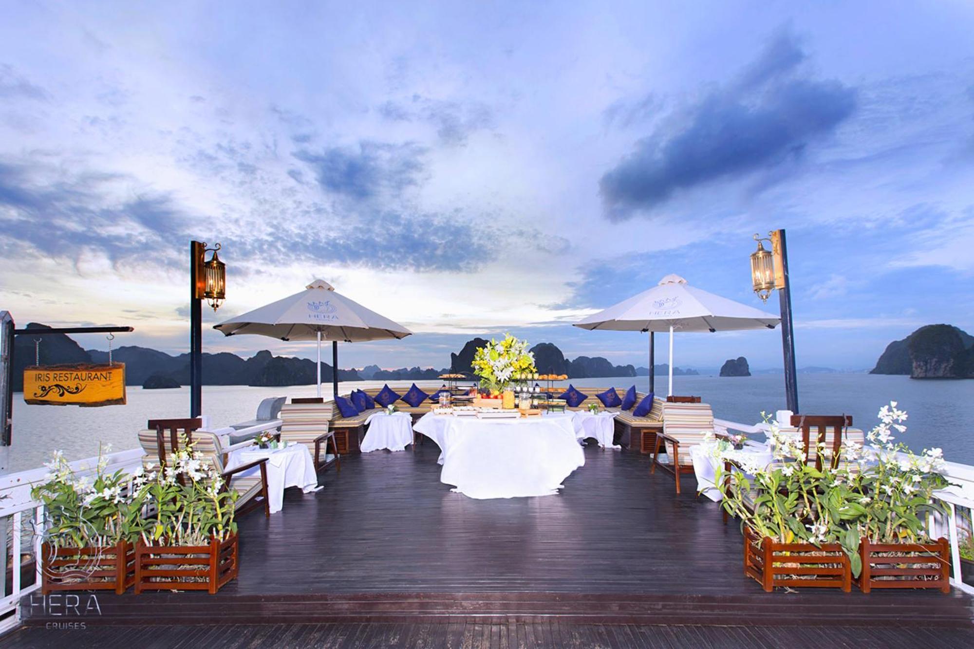 Hera Grand Luxury Cruise Ha Long Exteriör bild